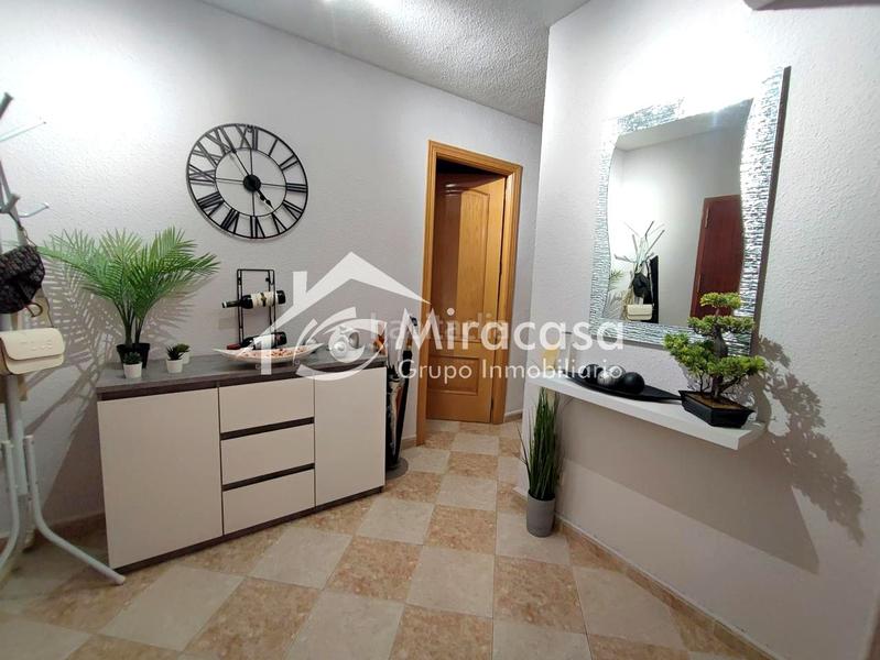 Foto 54c0fc0e-37e5-4635-a280-7ffdb061b480. Piso grupo inmobiliario miracasa vende vivienda de 3 dormitorios en calle Arcos de jalón en Madrid