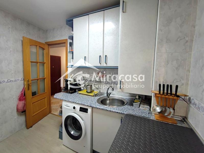 Foto b8e61843-76fb-4ea4-aa52-2c09bd6533cd. Piso grupo inmobiliario miracasa vende vivienda de 3 dormitorios en calle Arcos de jalón en Madrid