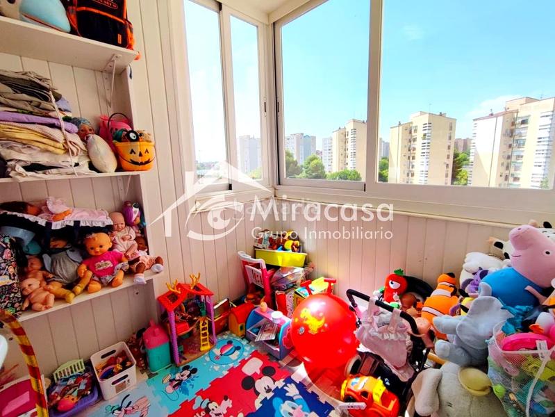 Foto b43da459-1e66-45a3-86e9-02eab8a6d523. Piso grupo inmobiliario miracasa vende vivienda en calle Arcos de jalón en Madrid