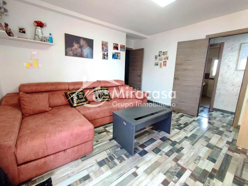 Foto c203fa2b-af40-4d3d-a5b5-1c516f0a8cc9. Piso grupo inmobiliario miracasa vende vivienda en calle Arcos de jalón en Madrid