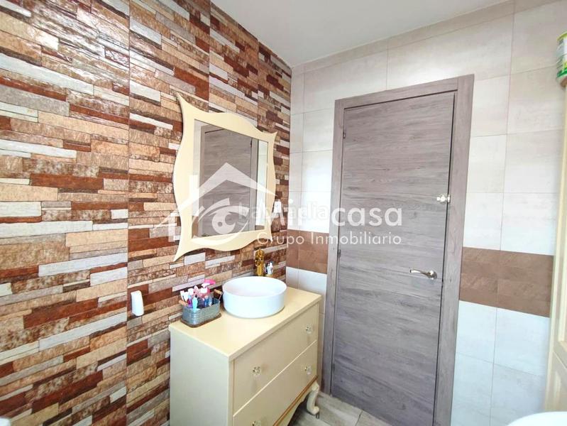 Foto c7a75574-9f2f-4475-b290-3b0994b4fbdc. Piso grupo inmobiliario miracasa vende vivienda en calle Arcos de jalón en Madrid