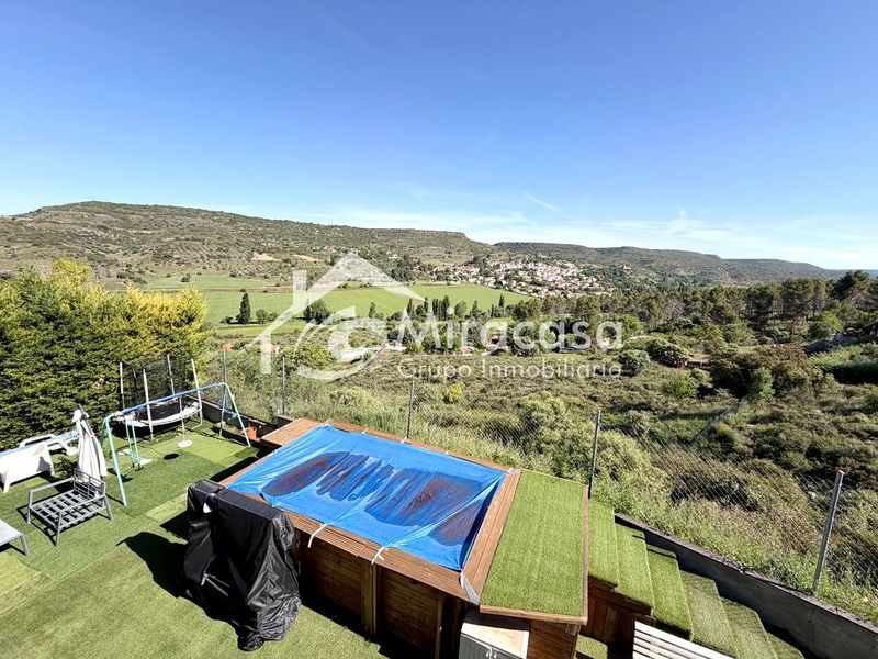 Foto a09391d9-c520-4cff-a848-44b8e66a993d. Maison avec chauffage parking piscine dans Ambite