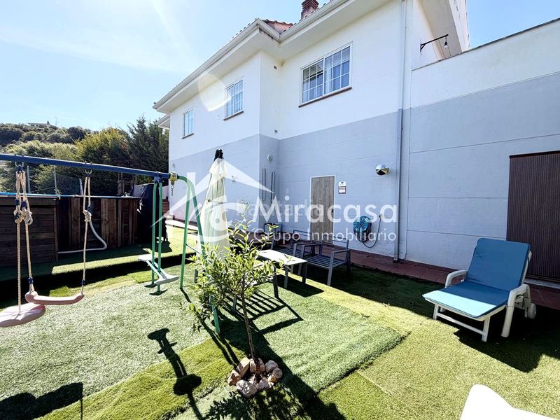 Foto cc561ada-08f0-46ca-88d9-e823ab60189d. Maison avec chauffage parking piscine dans Ambite