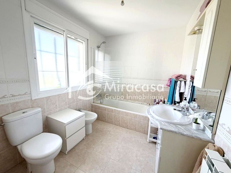 Foto dfcc97a5-b527-4c16-8147-74fd1ce4c918. Maison avec chauffage parking piscine dans Ambite