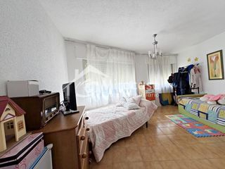 Maison  Arca. Grupo inmobiliario miracasa ofrece en venta casa con patio en am