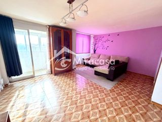 Flat  Calle de albaida. Grupo inmobiliario miracasa vende piso de 2 dormitorios en calle