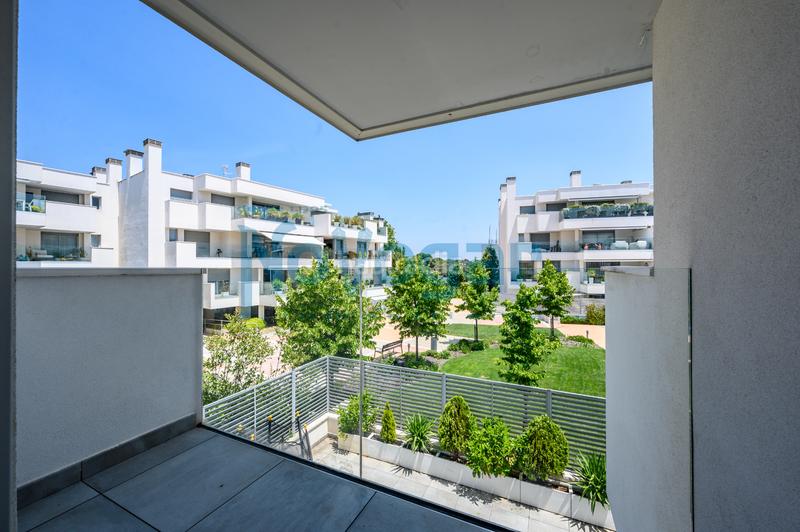 Foto f38f59e0-daae-487e-b854-3ac7bcc540e7. Appartamento con riscaldamento parcheggio piscina in Boadilla del Monte