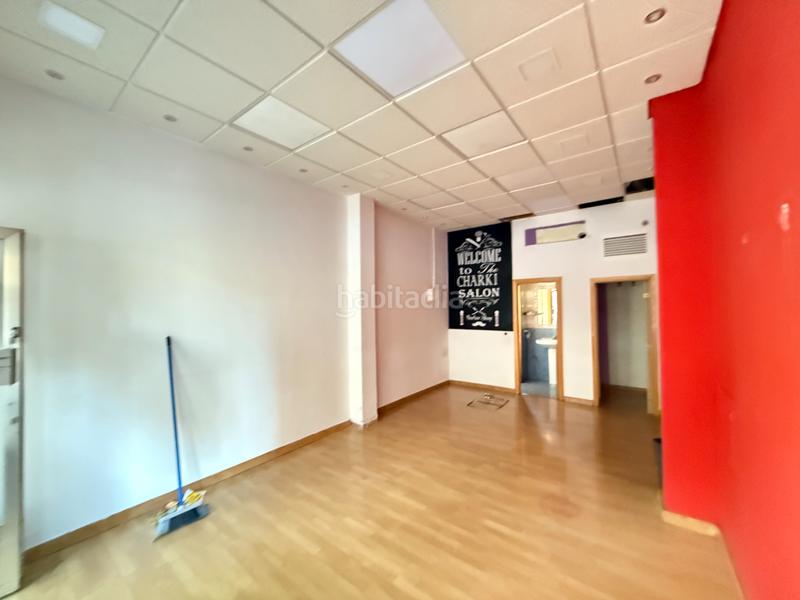 Foto cc23367f-6c87-4628-9329-44395913cb07. Alquiler local comercial en paseo de arroyomolinos 1 en Móstoles