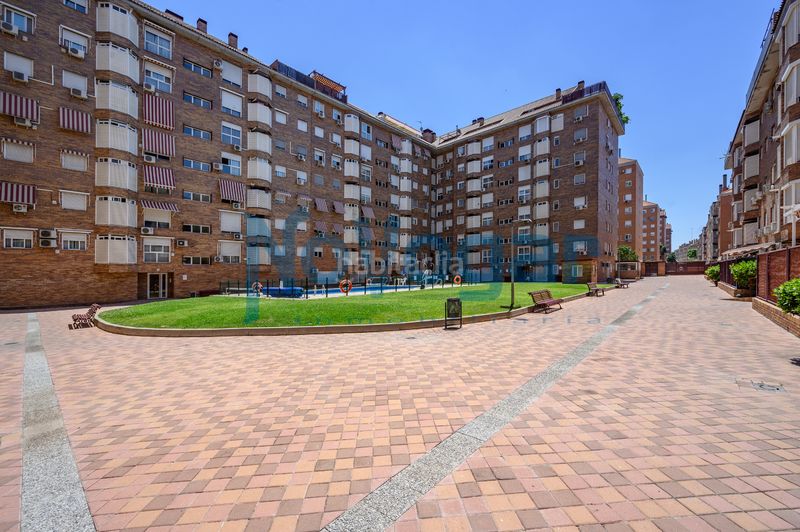 Foto 48c10007-9bcf-4bcd-8baf-3483eadf078a. Pis a calle de berrocal 3 a Butarque Madrid