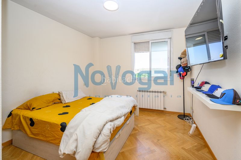 Foto 4a7c24c9-767d-4c68-bc7c-6411011c32b8. Pis a calle de berrocal 3 a Butarque Madrid