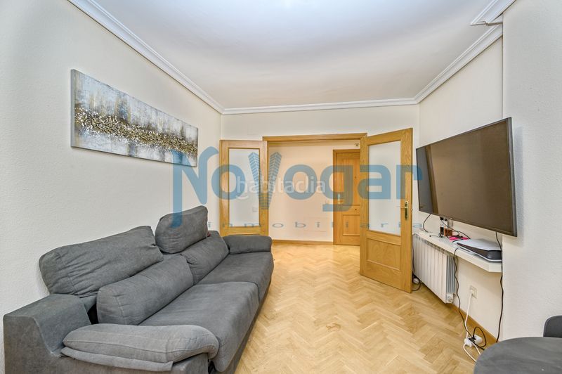 Foto d21ffd8c-e22e-4422-8447-798da2879fbc. Pis a calle de berrocal 3 a Butarque Madrid