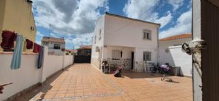 Xalet a Numancia de la Sagra. Inmo 3 vende chalet independiente de 4 dormitorios en numancia d