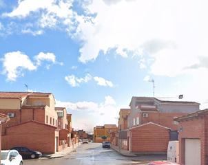 Xalet a Magán. Inmo 3 vende casa de 3 dormitorios en magán (toledo).