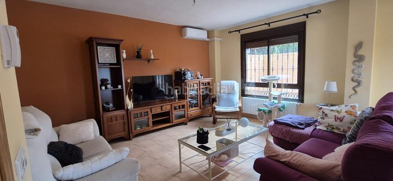 Foto 96eda7c5-3057-4fe8-b528-5cfa49479e0a. Casa aparellada amb calefacció aparcament a Viso de San Juan (El)