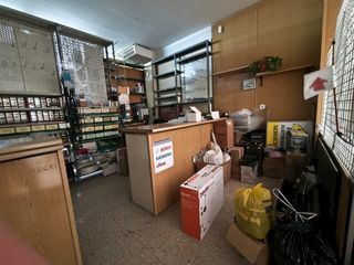 Alquiler Local Comercial en Reyes. Local en alquiler y alquiler opción compra