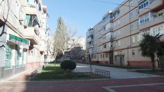 Pis a Reyes. Estupendo piso en zona reyes