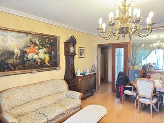 Appartamento en Calle real 105. Gran piso de 4 dormitorios
