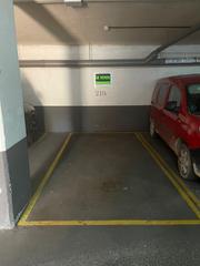 Car parking in Parla Este