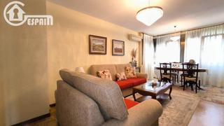 Appartement  Calle soledad cazorla. Piso de 4 dormitorios con garaje.