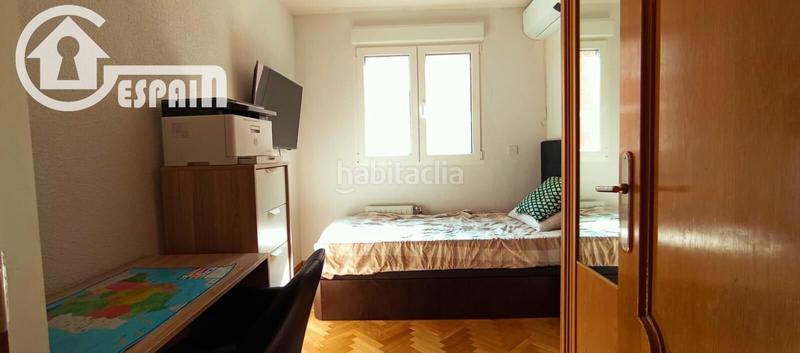 Foto b8722679-10e2-4d82-a7e6-000c3db59764. Piso  amplio, reformado con 3 dormitorios, dos baños y trastero en Madrid