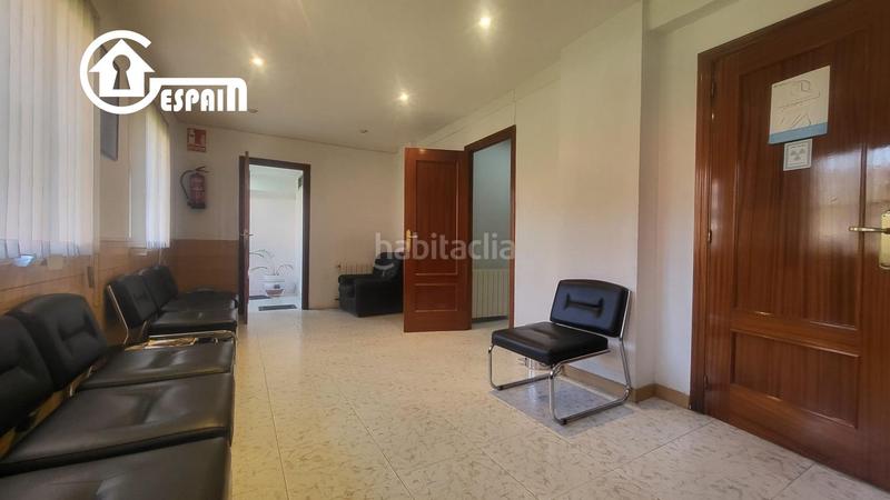 Foto ad3abc13-37ed-48dc-9911-c4fe959d0c61. Piso  de esquina en parque europa,las aguilas, en Madrid