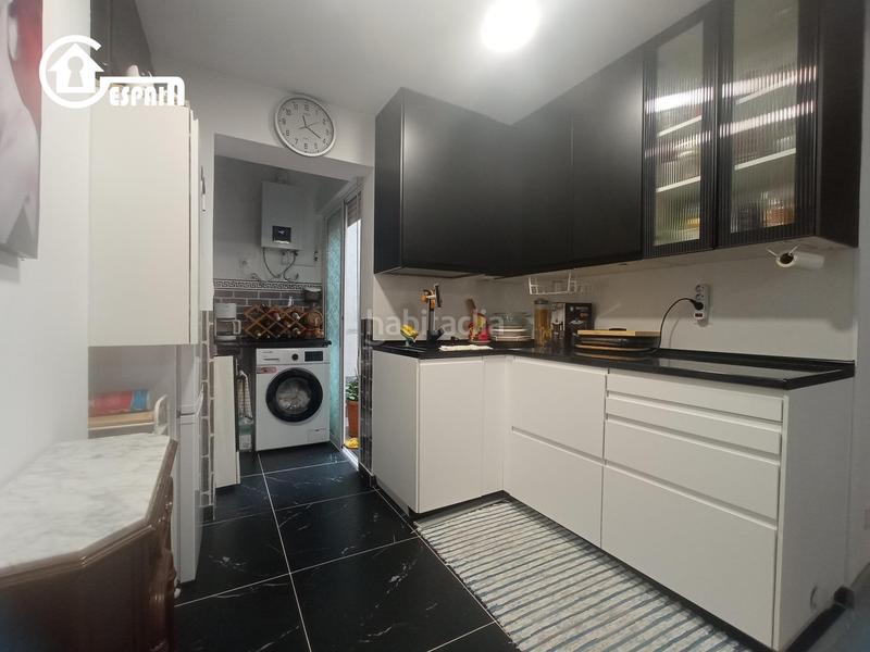 Foto f9f4ae32-8c4c-4601-b22f-9a35c3779bc2. Etagenwohnung in Aluche Madrid