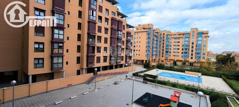 Foto 19825ef6-9d31-4319-9c15-7a1895111494. Appartement avec chauffage parking piscine dans Cuatro Vientos Madrid