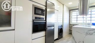 Appartement  Calle general millan astray. Piso de 3 dormitorios en residencial coimbra