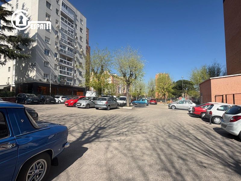Foto d1ef8b06-ce5a-4f36-9c9b-43e984618b1f. Pis amb calefacció aparcament a Aluche Madrid