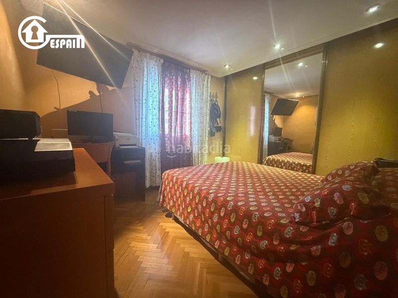 Foto a669f5a5-a8eb-4263-8822-252d5a146f7e. Pis amb calefacció aparcament a Aluche Madrid