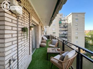 Pis a Calle valle inclan 99. 4ª planta con ascensor, con terraza, 3 dormitorios y un baño.