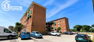 Pis  Calle soledad cazorla. Vivienda con tres dormitorios y ascensor