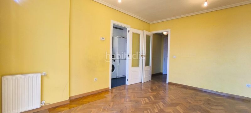 Foto bff47992-8707-4f09-be95-14882293d725. Dúplex amb calefacció aparcament piscina a Costillares Madrid