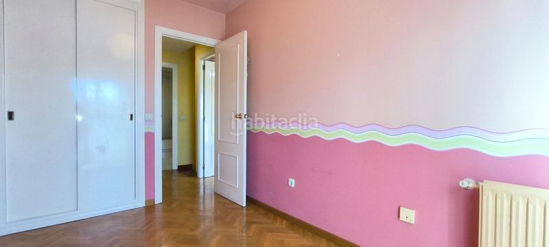 Foto eb50cd34-bf70-40d6-bae2-6ea66dd65dbd. Dúplex amb calefacció aparcament piscina a Costillares Madrid