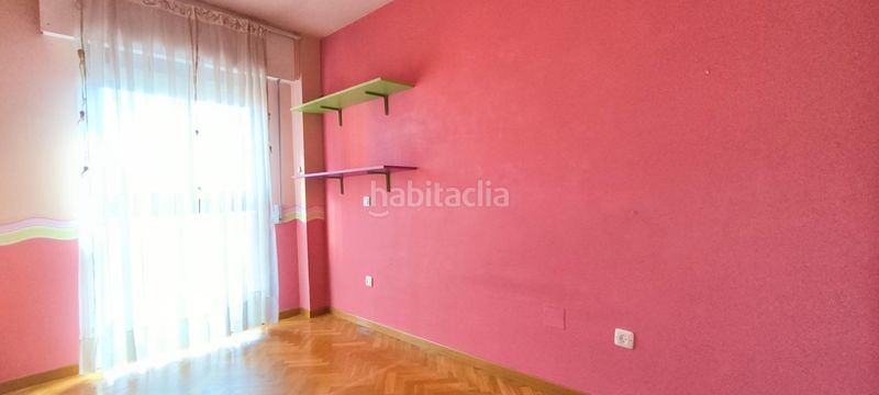 Foto fa45af8e-88ef-4d95-a0f3-75539401e307. Dúplex amb calefacció aparcament piscina a Costillares Madrid