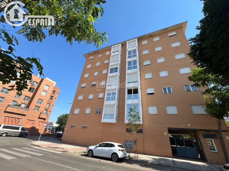 Foto a06a9569-cce0-455e-97ca-9b137c0d959b. Pis amb calefacció aparcament piscina a Cuatro Vientos Madrid