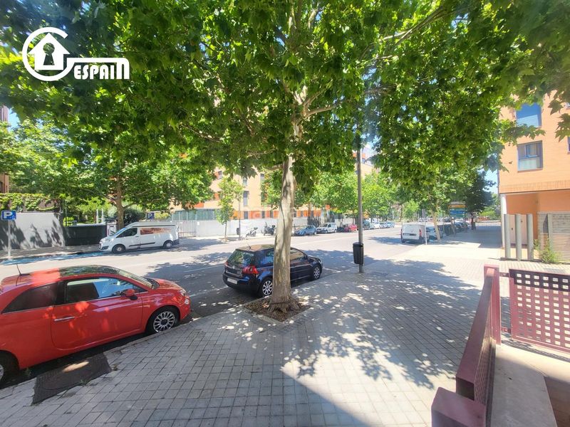 Foto 1d4b9b18-2e77-4850-811d-b4ad0f52fd59. Pis amb calefacció aparcament piscina a Cuatro Vientos Madrid