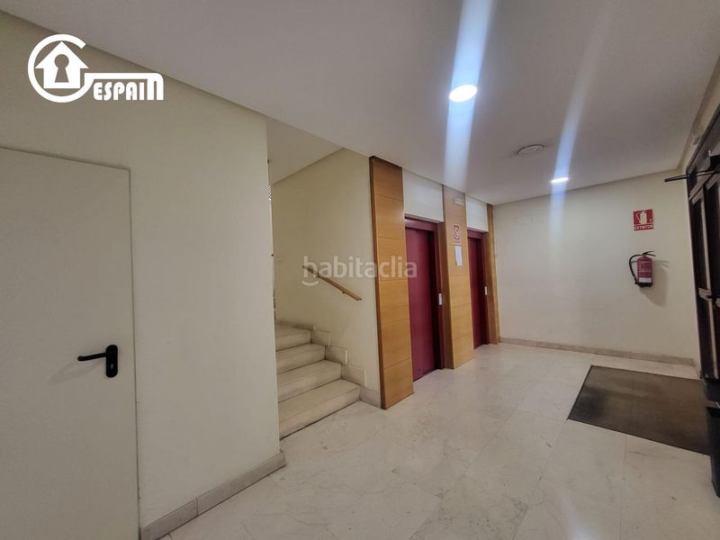Foto fad992a9-9cd7-421a-adb2-85b9bd2138c9. Pis amb calefacció aparcament piscina a Cuatro Vientos Madrid