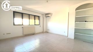 Flat  Calle jose de cadalso. Piso de 2 dormitorios con ascensor