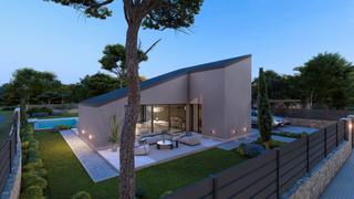 Chalet in Calle de carlos v 12