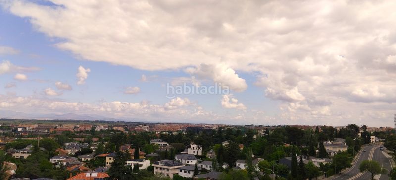 Foto c0fe6b07-430c-43c1-adb5-0647bcb25d8d. Duplex con riscaldamento piscina in La Paz Madrid