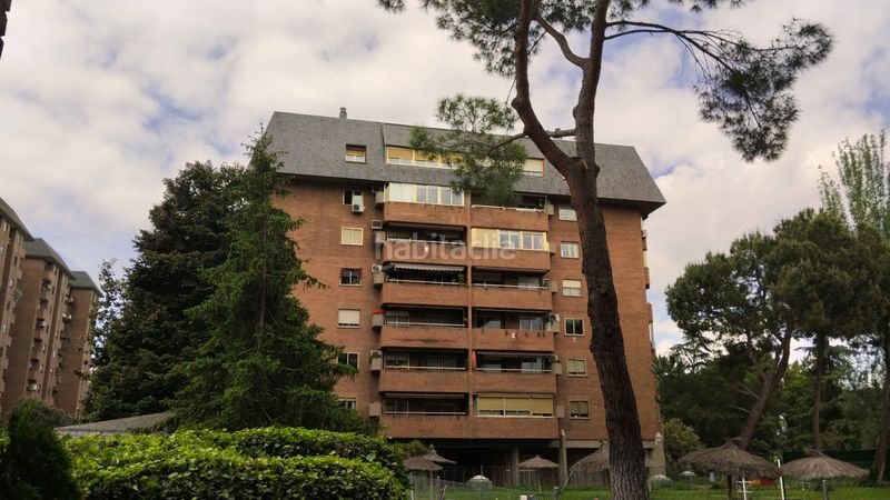 Foto fcef4604-1ca5-4634-a9a3-172d1c0502ee. Duplex con riscaldamento piscina in La Paz Madrid