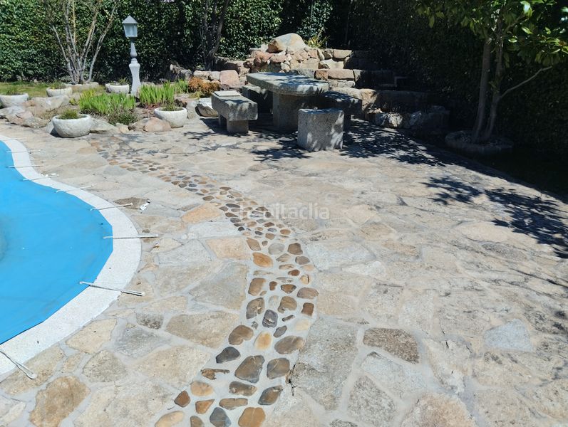 Foto e8024e20-eede-4241-88fb-ae3afacbcbef. Xalet amb xemeneia calefacció aparcament piscina a Escorial (El)