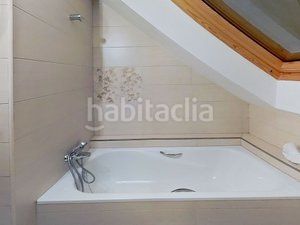 Foto debf07ab-b737-452e-9ca8-d5cf56de9d48. Xalet amb xemeneia calefacció aparcament piscina a Escorial (El)