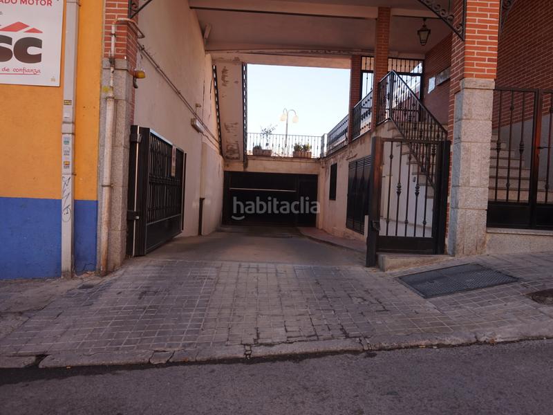 Foto fc35c8a4-f14f-405d-beb8-4563d34758e3. Car parking in El Cerrillo Colmenar Viejo