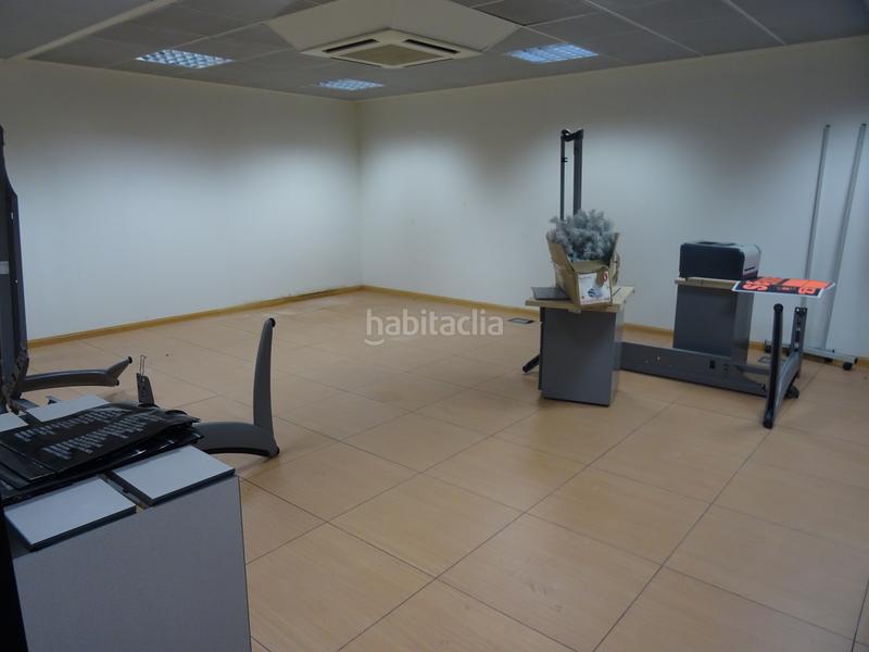 Foto 231476b5-02d9-4c70-8e9c-47c056ebb838. Rent office space with parking in Estación-Centro Tres Cantos
