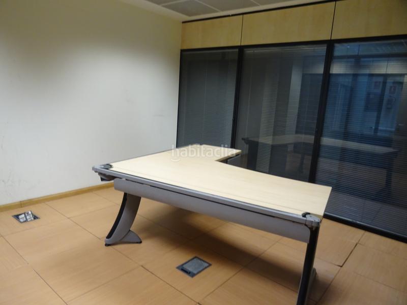 Foto 44d7a68a-ca00-4356-b2c1-408347b2de60. Rent office space with parking in Estación-Centro Tres Cantos
