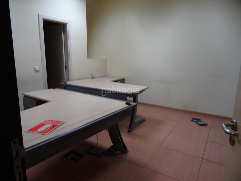 Foto d0f31e72-e539-464d-81f8-b866e0cb309e. Rent office space with parking in Estación-Centro Tres Cantos
