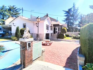 Casa  Las azucenas