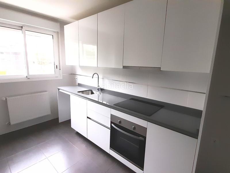 Foto 16eacdaf-a6ab-4478-9064-66ae1bd8e0fc. Rent flat with heating parking pool in primera fase-nuevo Tres Cantos Tres Cantos